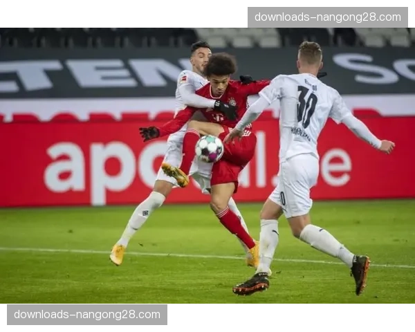 从榜尾到中游：科隆主帅鲍姆加特如何依靠定位球体系扭转颓势