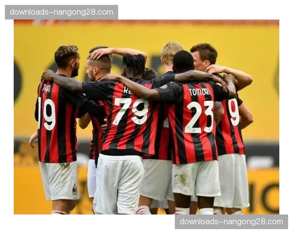 赛前最后一练,国际米兰全队合练新定位球战术 赛前最后一练,国际米兰全队合练新定位球战术