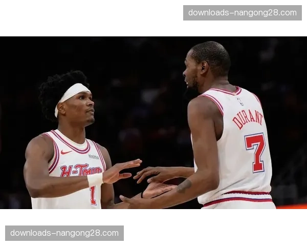 火箭111-94轻取尼克斯取得三连胜，全队送出35次助攻创赛季新高